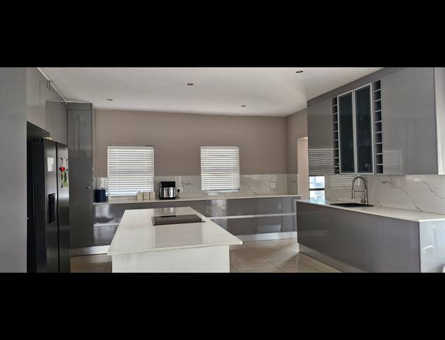 4 BEDROOM FREESTANDING FOR SALE IN SAVANNAH COUNTRY ESTATE